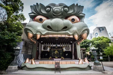 The lion shrine in Osaka, off the beaten tracks