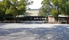 The entrance to the Atsuta Shrine in Nagoya.