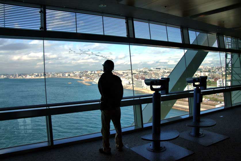 Akashi Straits Suspension Bridge, Hyogo Prefecture, Japan.