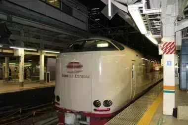 El tren Sunrise Izumo va de Tokio a Izumo