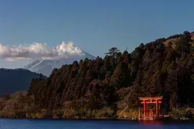 Torii del lago Ashi, Hakone