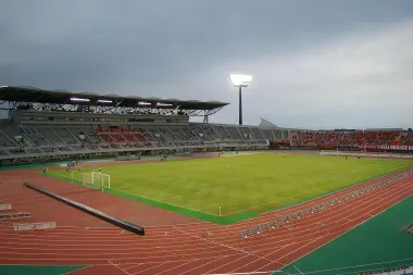 Le stade Kumagaya Athletic Stadium à Kumagaya (préfecture de Saitama)