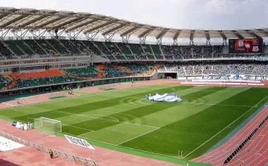 Le stade Ogasayama Sports Park Ecopa Stadium à Shizuoka