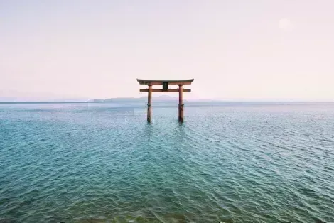 Torii del lago Biwa, Shiga