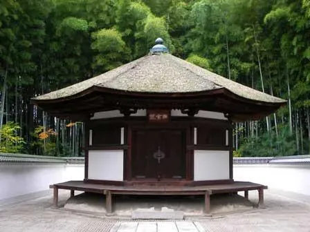 Tempio Koryu-ji ospita ancora oggi molti tesori nazionali del Giappone.