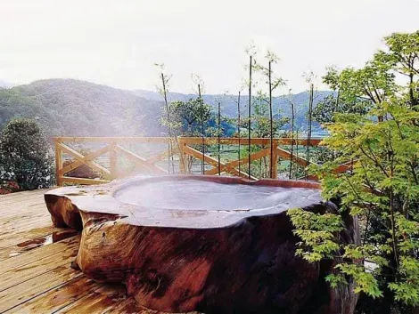Baño al aire libre en el onsen Megahira.