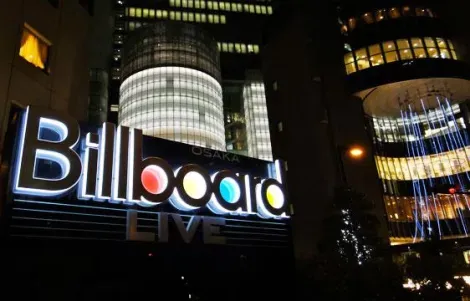Eingang des Konzertsaals vom Billboard Live