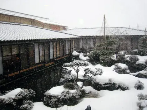 Un onsen sous la neige à Kanazawa