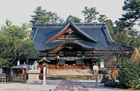 Edificio principal del santuario Oyama Jinja.