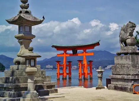 El santuario Itsukushima en Miyajima, cerca de Hiroshima