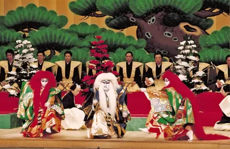 Der Tanz des Löwen aus dem Stück Renjishi, ein Klassiker des Kabuki-Theaters