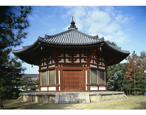 Pabellón del templo Kofukuji.