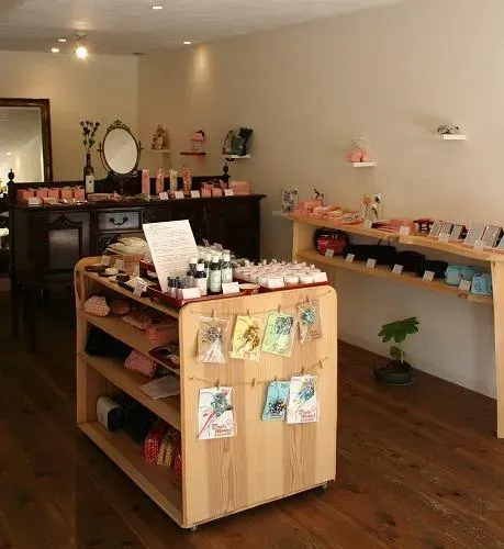 Cosmetics store Chidoriya
