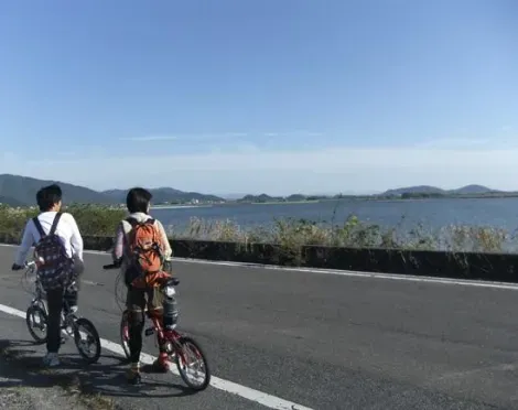 En plus de la location de vélos, la société KCTP propose des circuits accompagnés pour découvrir Kyoto.