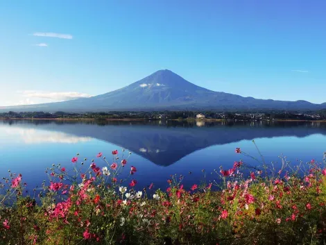 El Monte Fuji desde el lago Kawaguchi.