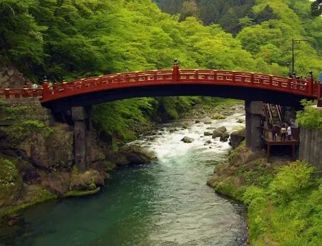 El puente sagrado Shinkyō de Nikkō