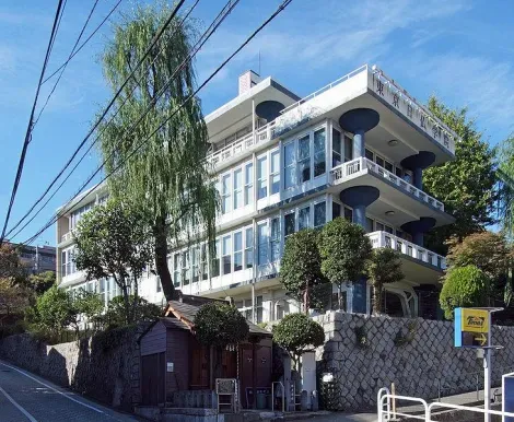 El instituto Franco-Japonés en Iidabashi, Tokio.