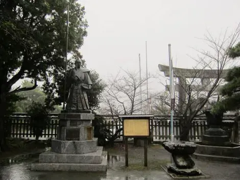 La statue du samourai Tahei Bori
