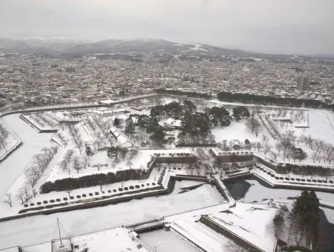 Le parc Goryôkaku sous la neige