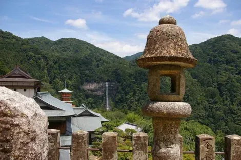 La beauté des vieilles pierres du Seiganto ji.