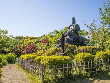 La statue de Minamoto no Yoritomo, le fondateur de Kamakura au Genji-yama Kôen, Kamakura
