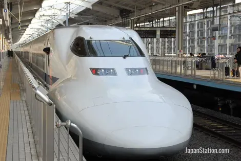 Les JR Pass permettent de prendre le fameux shinkansen, ici sur la ligne Tokaido