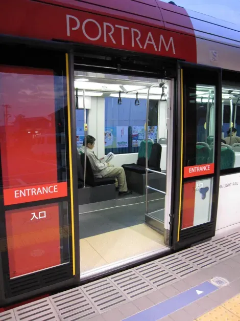 Low-Floor tram à Toyama