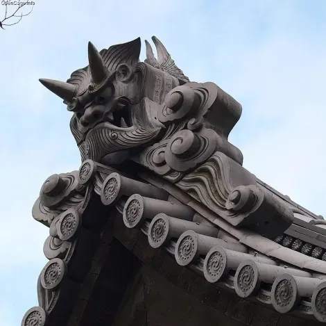 Les onigawara se trouvent sur les toits des temples