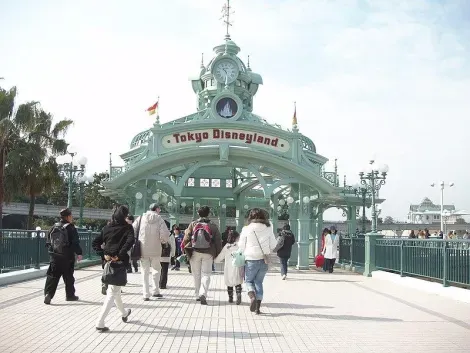 L'entrée du parc Tokyo Disneyland