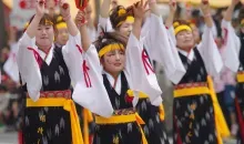 Danza durante el festival de las flores en Hiroshima.