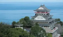 Vue aérienne du château d'Atami