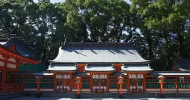 Le sanctuaire vermillon de Kumano Hayatama Taisha, à Shingu.