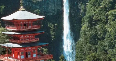 Le temple du Seigandôji et la cascade Nachi no taki.
