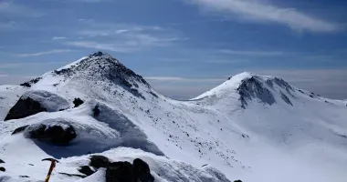 Le mont Norikura enneigé