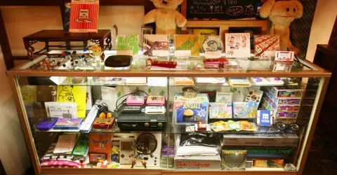 El 8-bit Cafe de Shinjuku es el paraíso de los amantes de los videojuegos vintage.