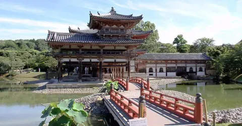 Le temple Byôdô-in à Uji, près de Nara.
