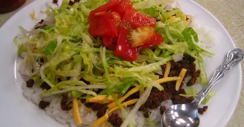 Taco Rice dans un restaurant de Naha, Okinawa.