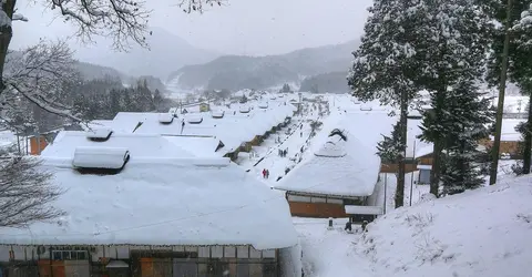 Ôuchi-juku sous la neige