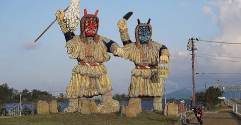 Statue de Namahage à Oga Statue de Namahage à Oga