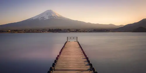 Le Mont Fuji au coucher du soleil - incontournable et inoubliable