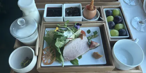 Cuisine préparée par des chefs japonais étoilés à bord du Twilight Express Mizukaze